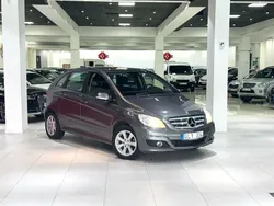 Silver Begagnad 2010 Mercedes 180 Sedan | 84 900 kr