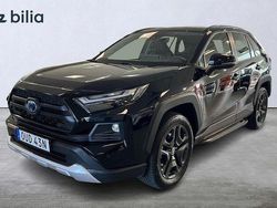 Svart Begagnad 2023 Toyota RAV4 Hybrid SUV | 469 900 kr (Lite dyr)