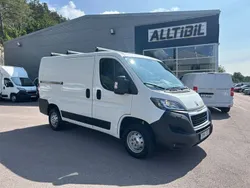 Vit Begagnad 2021 Peugeot Boxer Van | 249 900 kr (Dyr)
