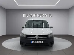 Vit Begagnad 2016 VW Caddy Minibuss | 129 900 kr