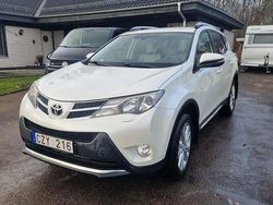 Vit Begagnad 2014 Toyota RAV4 Executive SUV | 165 000 kr (Marknadspris)