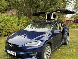 Blå Begagnad 2017 Tesla Model X SUV | 330 000 kr (Bra pris)
