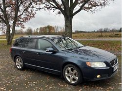 Blå Begagnad 2009 Volvo V70 Momentum Kombi | 36 000 kr (Superpris)