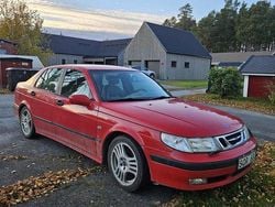 Röd Begagnad 2001 Saab 9-5 Sedan | 12 000 kr (Lite dyr)