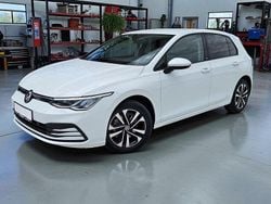 Begagnad 2023 VW Golf VIII Edition Halvkombi | 269 000 kr (Bra pris)