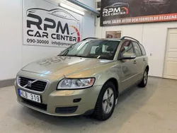 Grön Begagnad 2009 Volvo V50 Kinetic Kombi | 49 900 kr (Marknadspris)