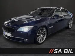 Mörkblå (blå) Begagnad 2009 BMW 750 Sedan | 99 800 kr (Bra pris)
