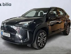 Svart Begagnad 2022 Toyota Yaris Cross Active SUV | 264 900 kr (Marknadspris)