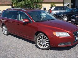 Röd Begagnad 2010 Volvo V70 Summum Kombi | 74 900 kr (Marknadspris)