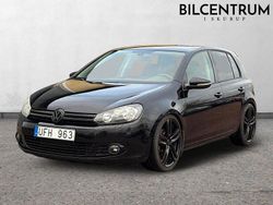 Svart Begagnad 2012 VW Golf VII Halvkombi | 79 900 kr (Marknadspris)