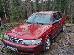 Röd Begagnad 2000 Saab 9-3 Halvkombi | 9 000 kr (Superpris)