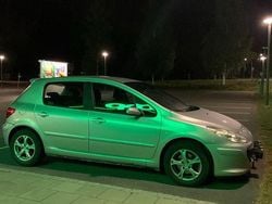Grå Begagnad 2007 Peugeot 307 Halvkombi | 15 000 kr (Marknadspris)