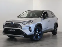 Grå Begagnad 2020 Toyota RAV4 Hybrid Style SUV | 369 500 kr (Marknadspris)