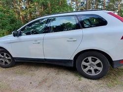 Vit Begagnad 2011 Volvo XC60 Momentum SUV | 95 000 kr (Bra pris)