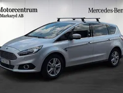Grå Begagnad 2018 Ford S-MAX Titanium Minibuss | 225 000 kr (Marknadspris)