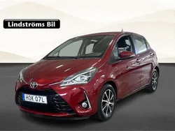 Röd Begagnad 2018 Toyota Yaris Touch Halvkombi | 159 900 kr