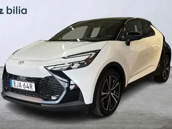 Vit Begagnad 2023 Toyota C-HR Edition SUV | 429 900 kr (Marknadspris)