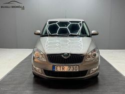 Ljusbrun (brun) Begagnad 2011 Skoda Fabia Elegance Halvkombi | 34 900 kr (Lite dyr)