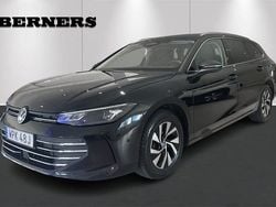 Svart Begagnad 2024 VW Passat Business Kombi | 349 900 kr
