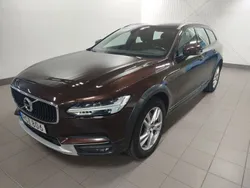 Mörkbrun Begagnad 2017 Volvo V90 CC Business Edition Kombi | 198 900 kr