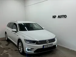 Vit Begagnad 2017 VW Passat Executive Kombi | 159 900 kr (Marknadspris)