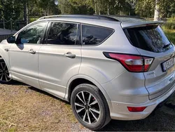 Grå Begagnad 2020 Ford Kuga ST-Line SUV | 165 000 kr (Bra pris)