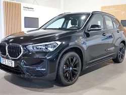 Svart Begagnad 2022 BMW X1 Sport Line SUV | 299 800 kr (Marknadspris)