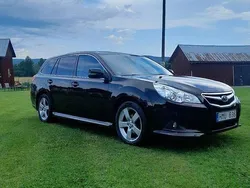 Svart Begagnad 2010 Subaru Legacy Kombi | 53 000 kr (Lite dyr)