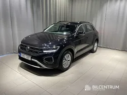 Svart Begagnad 2022 VW T-Roc Life SUV | 219 900 kr (Marknadspris)