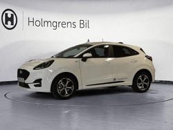 Vit (frozen white solid) Begagnad 2024 Ford Puma Gen-E ST-Line SUV | 259 800 kr (Marknadspris)