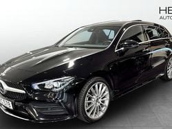 Svart (black) Begagnad 2023 Mercedes CLA250e Shooting Brake AMG Kombi | 359 900 kr (Marknadspris)