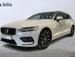 Vit Begagnad 2020 Volvo V60 Momentum Kombi | 269 000 kr (Marknadspris)
