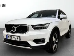Vit Begagnad 2018 Volvo XC40 Momentum SUV | 239 900 kr (Marknadspris)