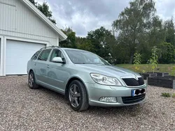 Grön Begagnad 2009 Skoda Octavia Kombi | 45 000 kr