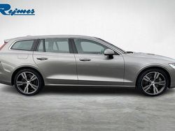 Grå Begagnad 2021 Volvo V60 Inscription Kombi | 349 900 kr (Marknadspris)