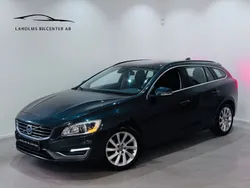 Grå Begagnad 2015 Volvo V60 Momentum Kombi | 119 900 kr (Marknadspris)