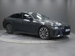 Grå Begagnad 2024 BMW M440 M Sport Sedan | 679 000 kr (Marknadspris)