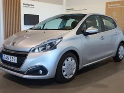 Ljusgrå Begagnad 2017 Peugeot 208 Active Halvkombi | 99 900 kr (Superpris)
