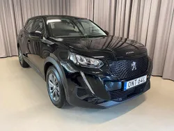 Svart Begagnad 2022 Peugeot 2008 Active SUV | 179 899 kr (Marknadspris)