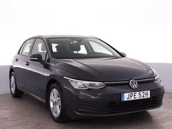 Grå (urano grey) Begagnad 2022 VW Golf VIII Life Kombi | 229 000 kr (Marknadspris)
