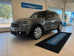 Grå Begagnad 2019 Mini Cooper Countryman SUV | 269 900 kr (Marknadspris)