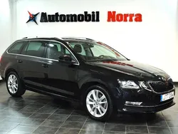 Svart Begagnad 2020 Skoda Octavia Kombi | 224 700 kr (Marknadspris)