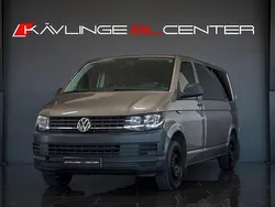 Grå Begagnad 2017 VW Caravelle Trendline Minibuss | 219 500 kr (Marknadspris)
