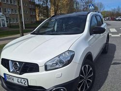 Vit Begagnad 2013 Nissan Qashqai +2 SUV | 95 800 kr (Marknadspris)