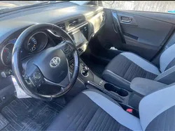 Silver Begagnad 2016 Toyota Auris Hybrid Active Halvkombi | 110 000 kr (Marknadspris)