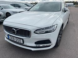 Vit Begagnad 2022 Volvo V90 Inscription Kombi | 339 000 kr (Marknadspris)