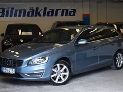 Ljusblå (blå) Begagnad 2017 Volvo V60 Business Edition Kombi | 168 000 kr (Marknadspris)