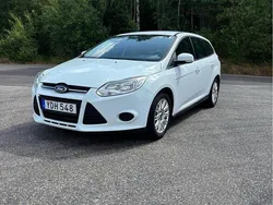 Vit Begagnad 2012 Ford Focus Kombi | 43 900 kr (Bra pris)