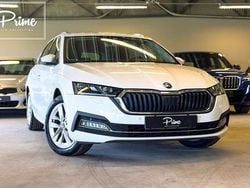 Vit Begagnad 2022 Skoda Octavia Style Kombi | 239 900 kr (Marknadspris)