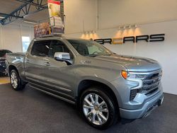 Grå Begagnad 2024 Chevrolet Silverado Van | 978 000 kr (Marknadspris)